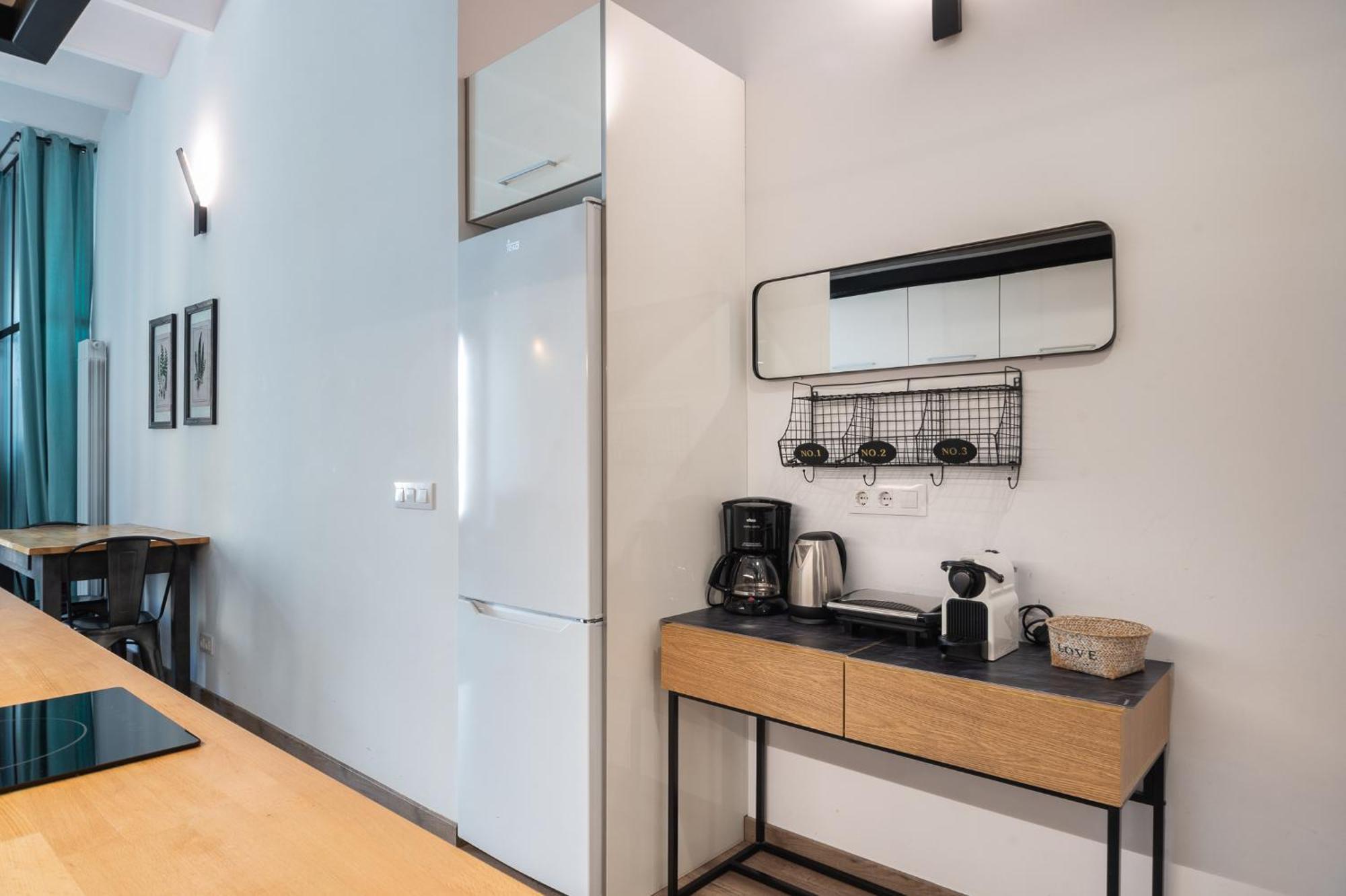 Beautiful Renovated Loft Minutes From The Beach Барселона Екстериор снимка